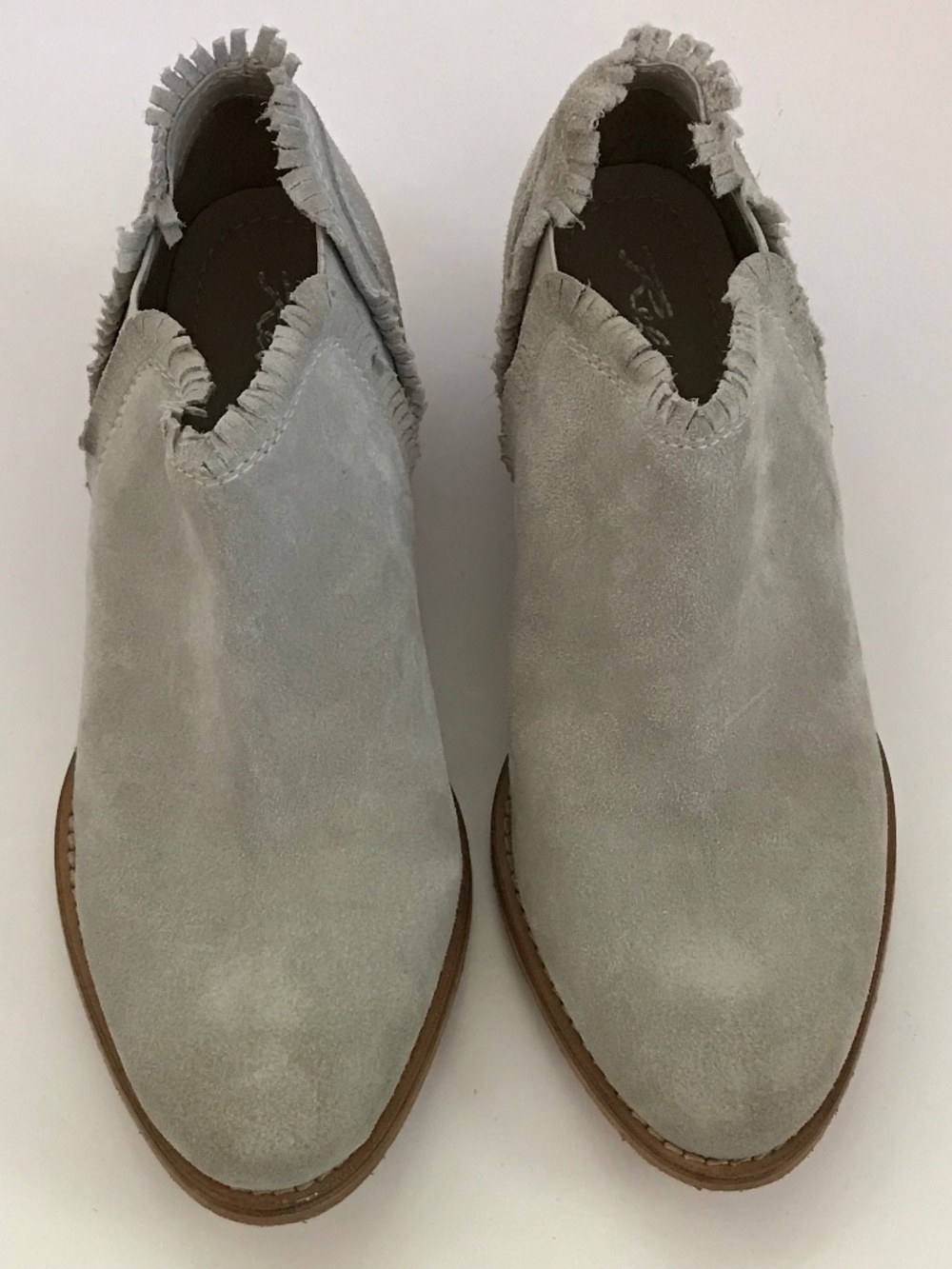 REBELS Suede Ankle Boots Chelsea Fringe Trim Gray Tan Heeled Boot Women’s Size 8